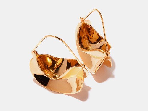 Anissa Kermiche, „Paniers Dores Earrings“, vergoldetes Kupfer, ca. 400 Euro