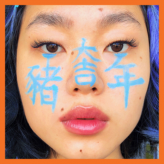 Kickiyangz ist mittlerweile für ihre Face-Paint-Künste bekannt